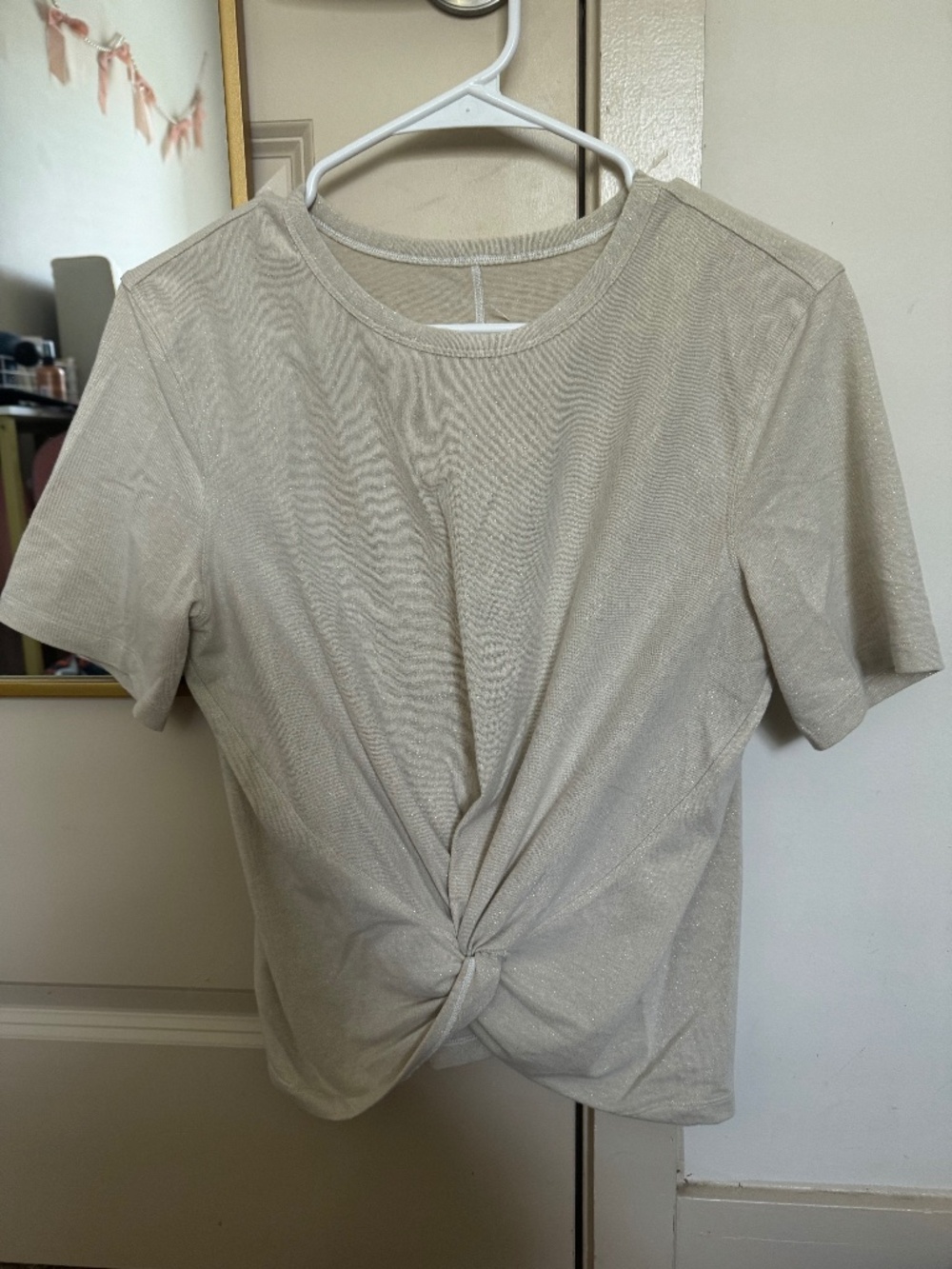 Lululemon twist front shirt